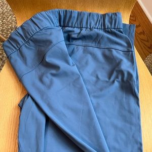 Lululemon ON THE FLY 10